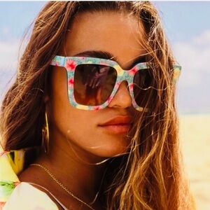 LoveShackFancy NWT Floral Sunglasses! Love Shack Fancy- for the fashionista! 🌸